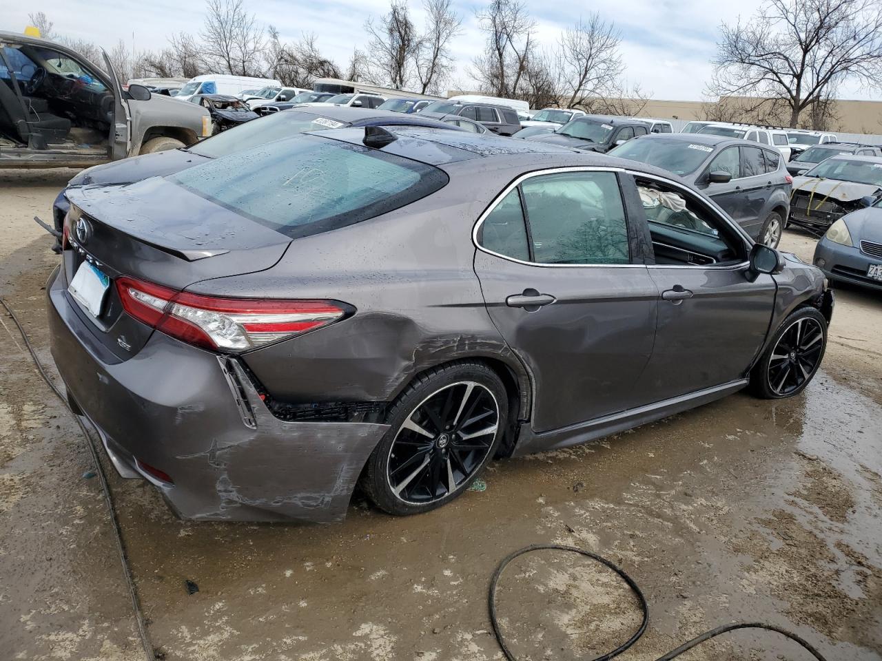 2018 TOYOTA CAMRY XSE - Фото 3