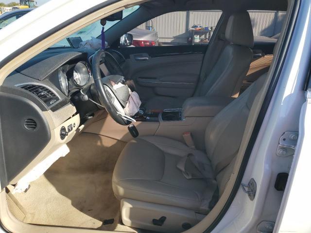 2014 Chrysler 300 - Image 7