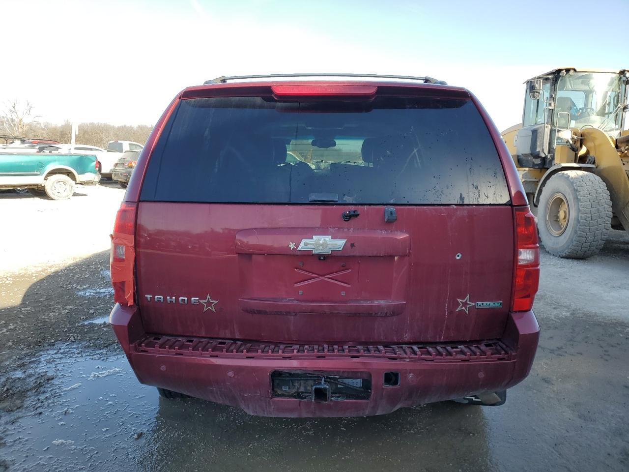2011 CHEVROLET TAHOE K150 - Фото 6