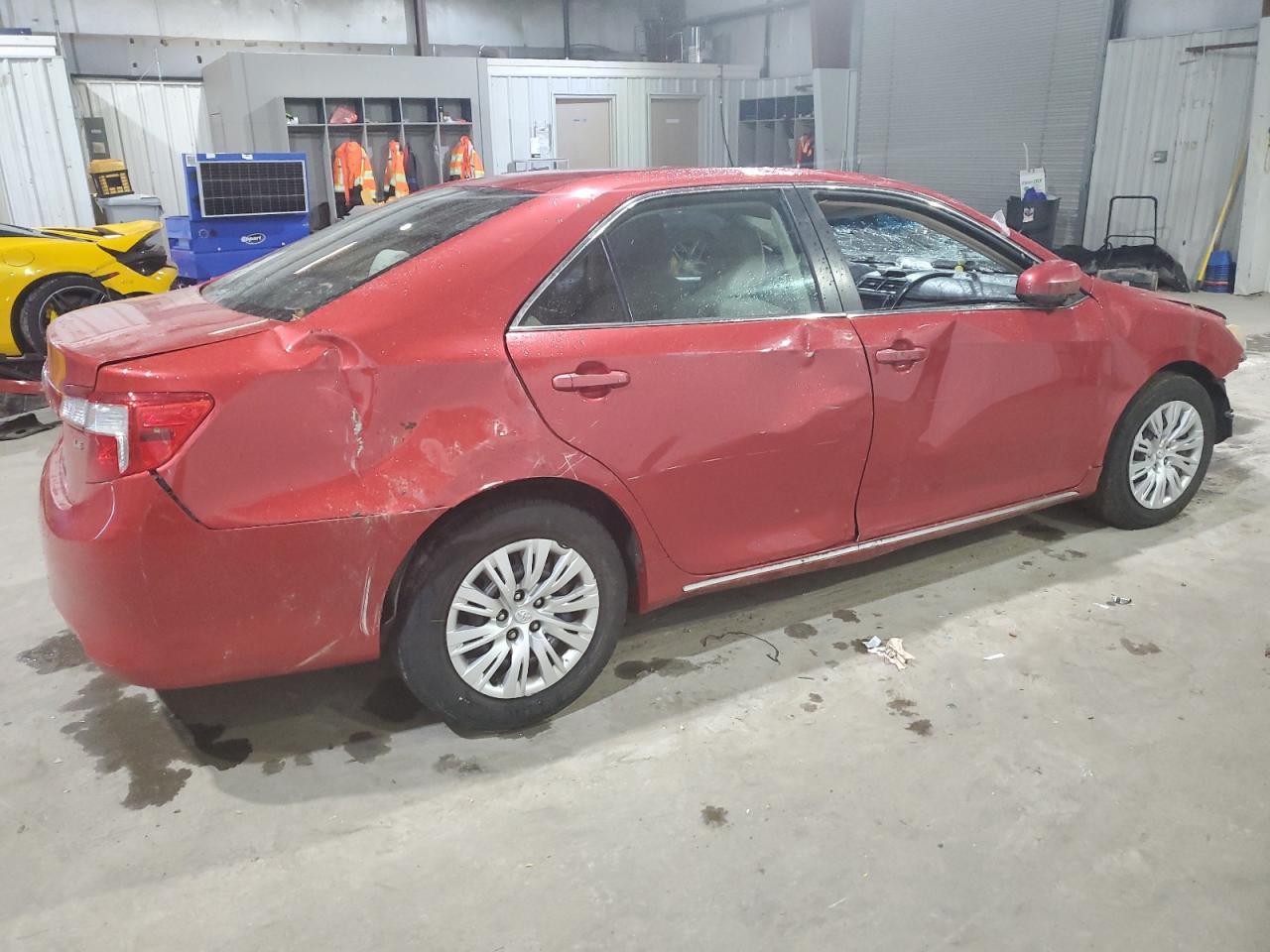 2014 TOYOTA CAMRY L - Image 3