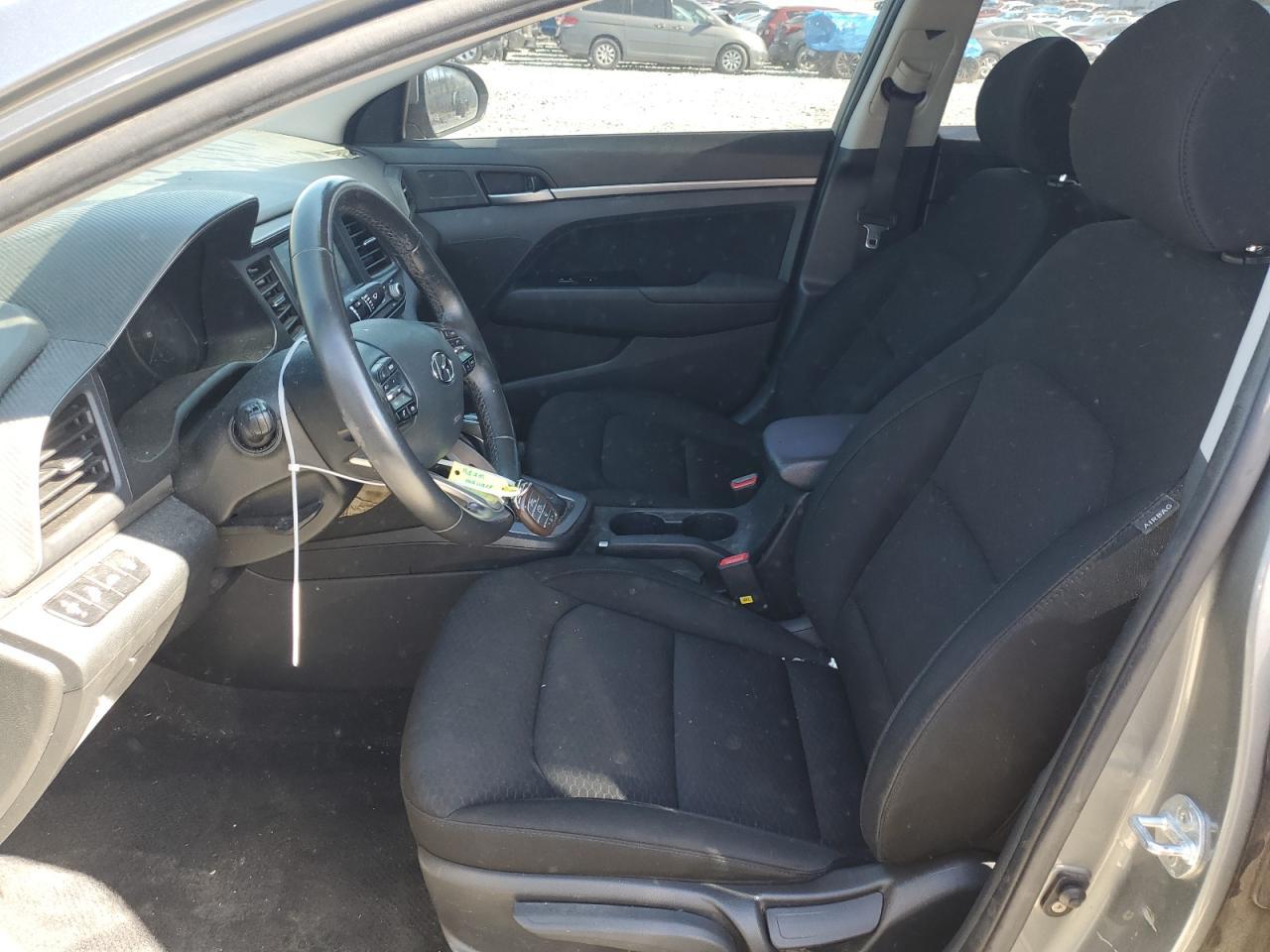 2019 HYUNDAI ELANTRA SE - Фото 7