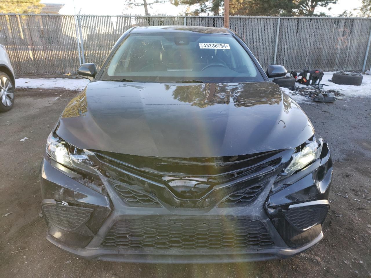 2021 TOYOTA CAMRY SE - Image 5