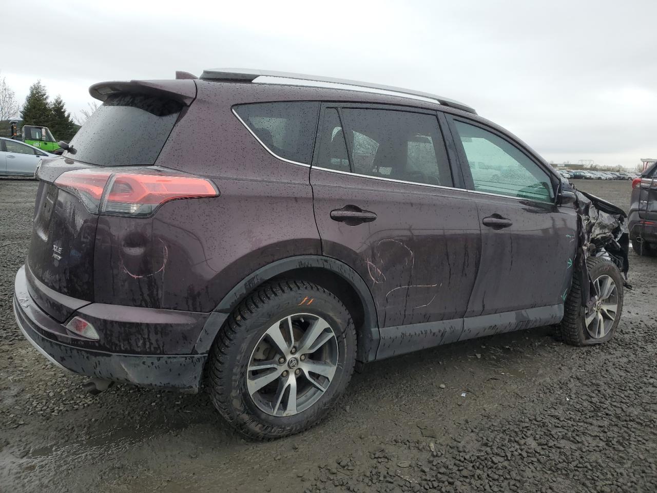2016 TOYOTA RAV4 XLE - Image 3