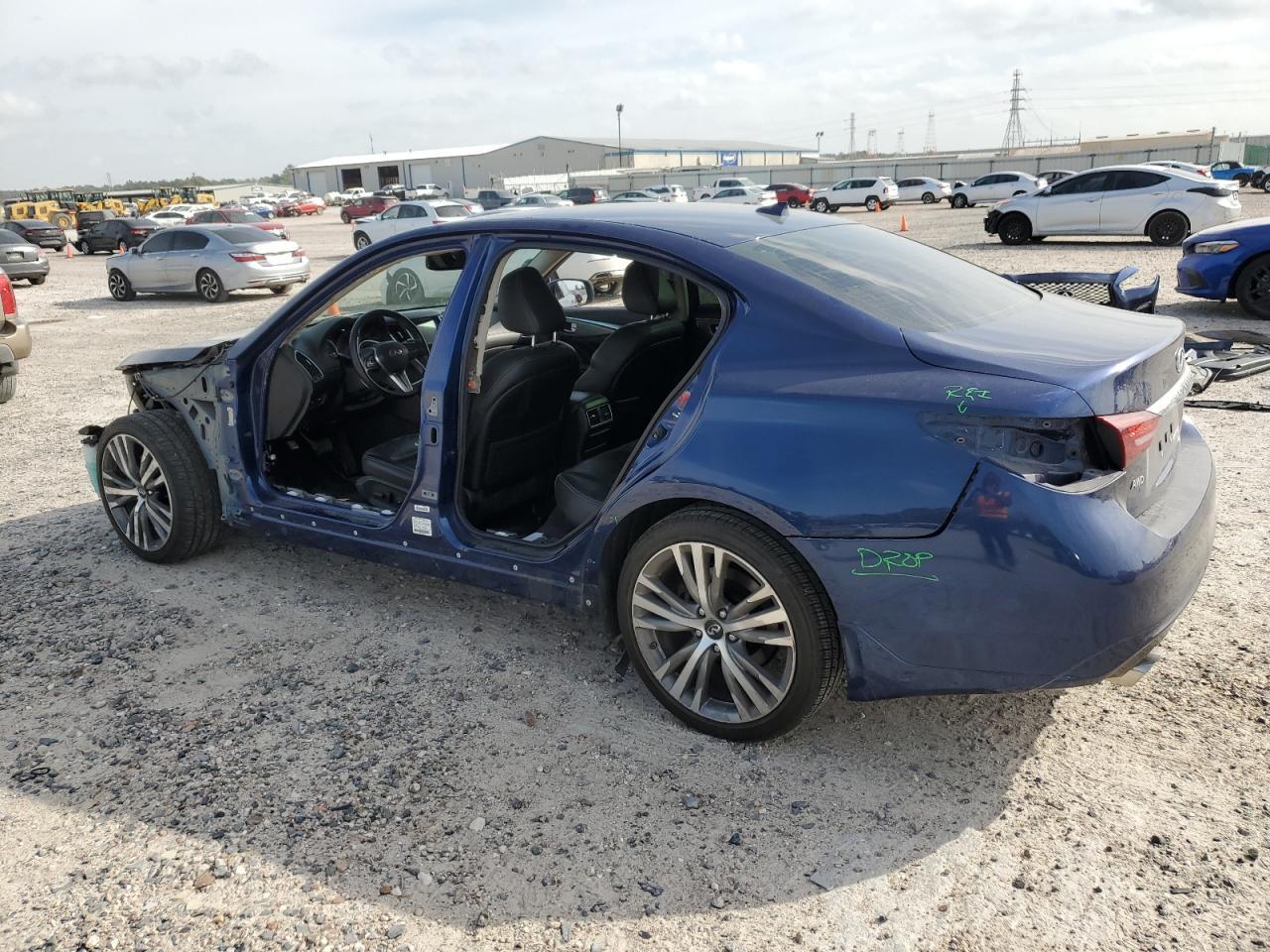 2018 INFINITI Q50 LUXE - Фото 2