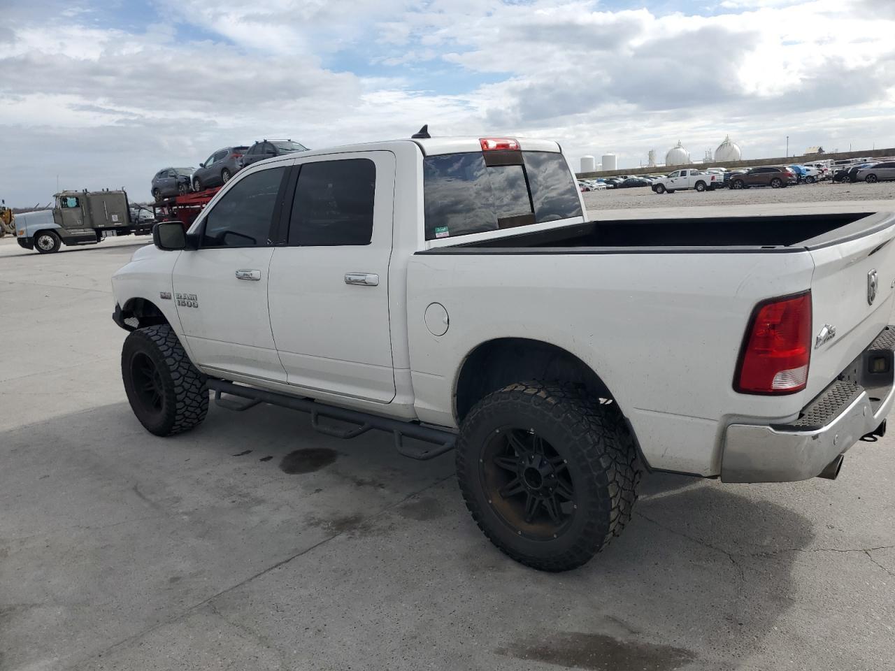 2014 RAM 1500 SLT - Фото 2