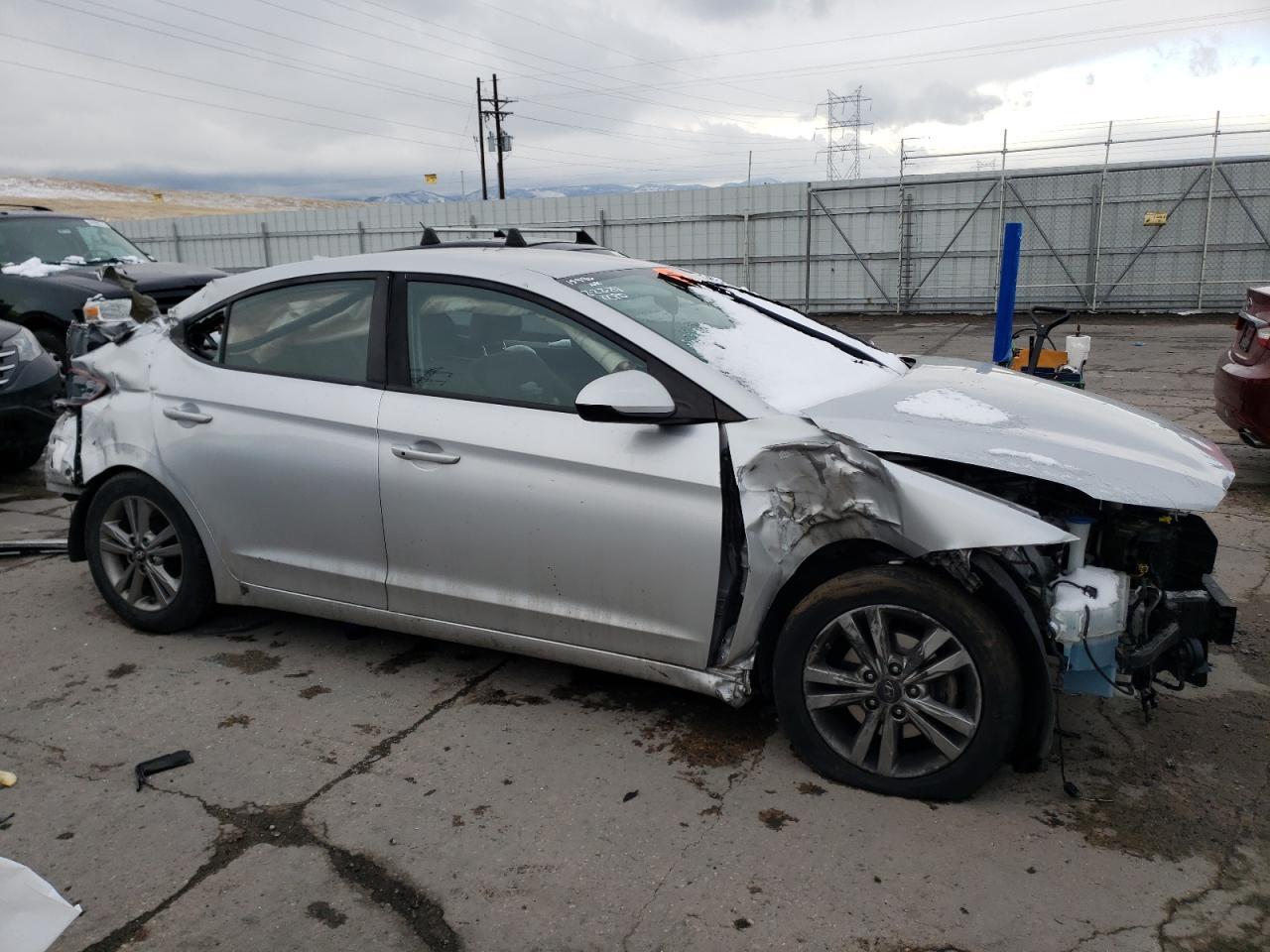 2017 HYUNDAI ELANTRA SE - Фото 4