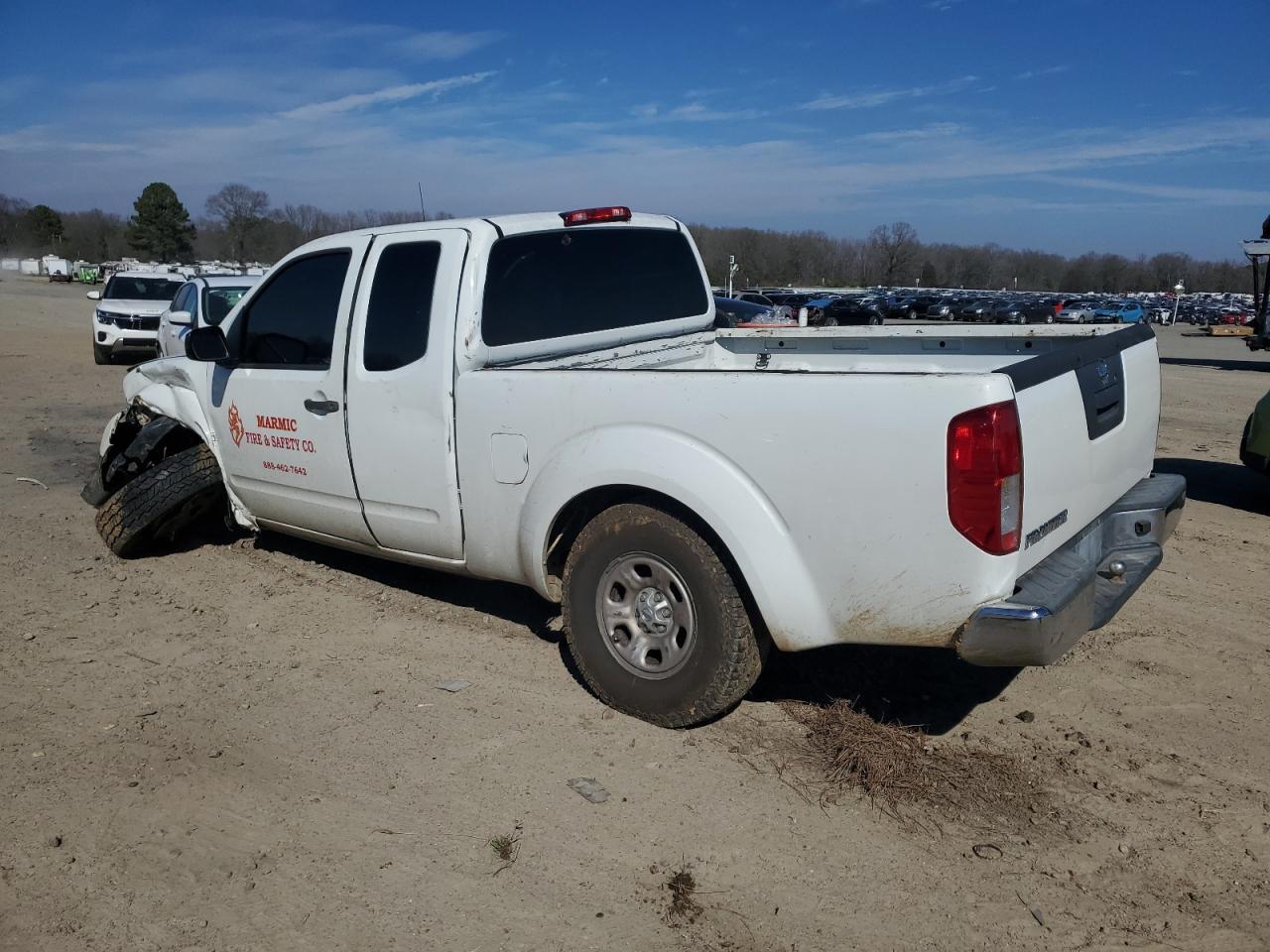 2016 NISSAN FRONTIER S - Фото 2