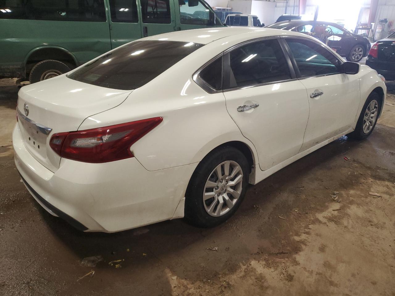 2018 NISSAN ALTIMA 2.5 - Фото 3