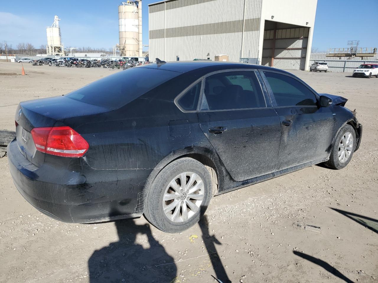2014 VOLKSWAGEN PASSAT S - Фото 3