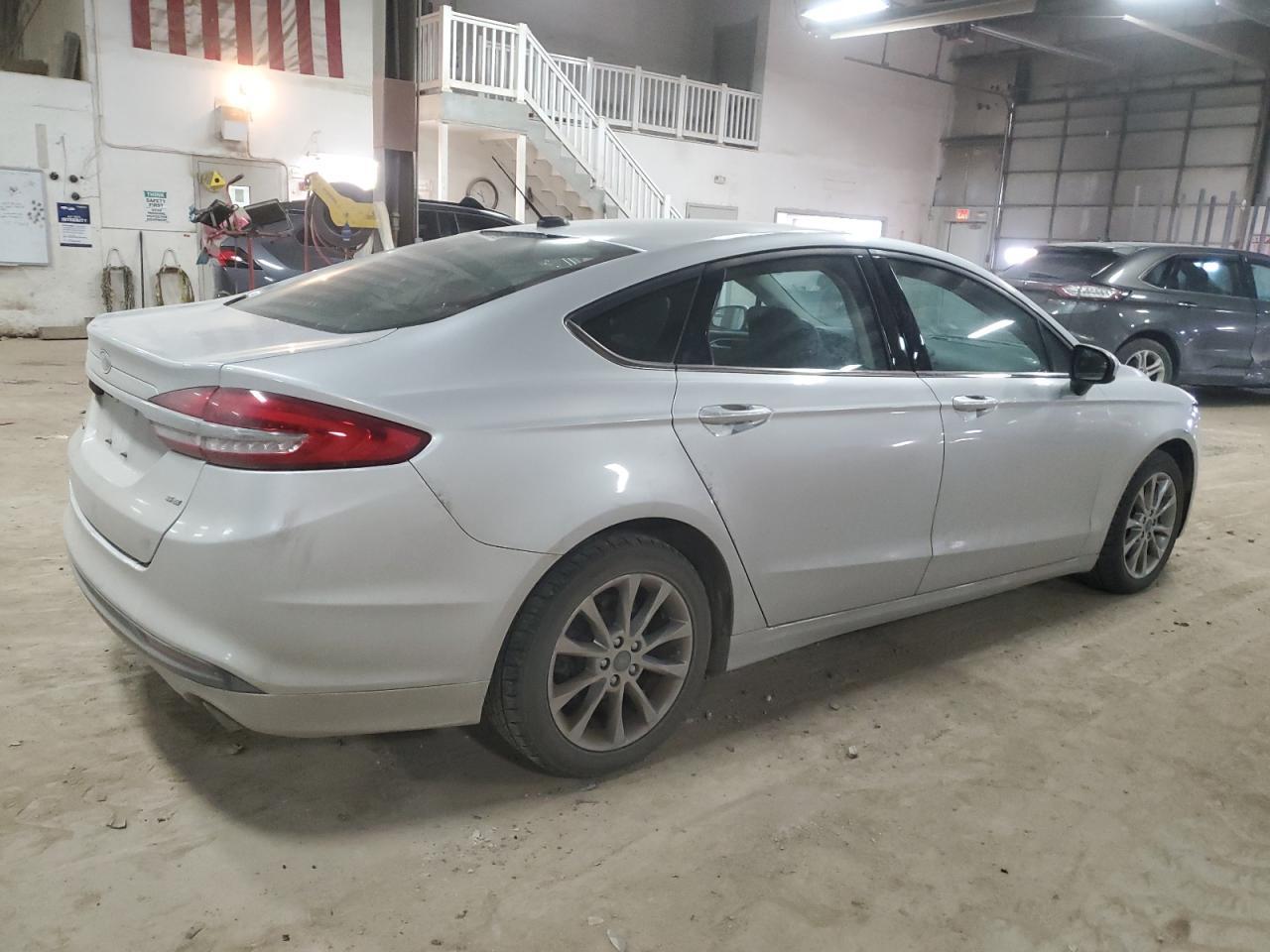 2017 FORD FUSION SE - Фото 3