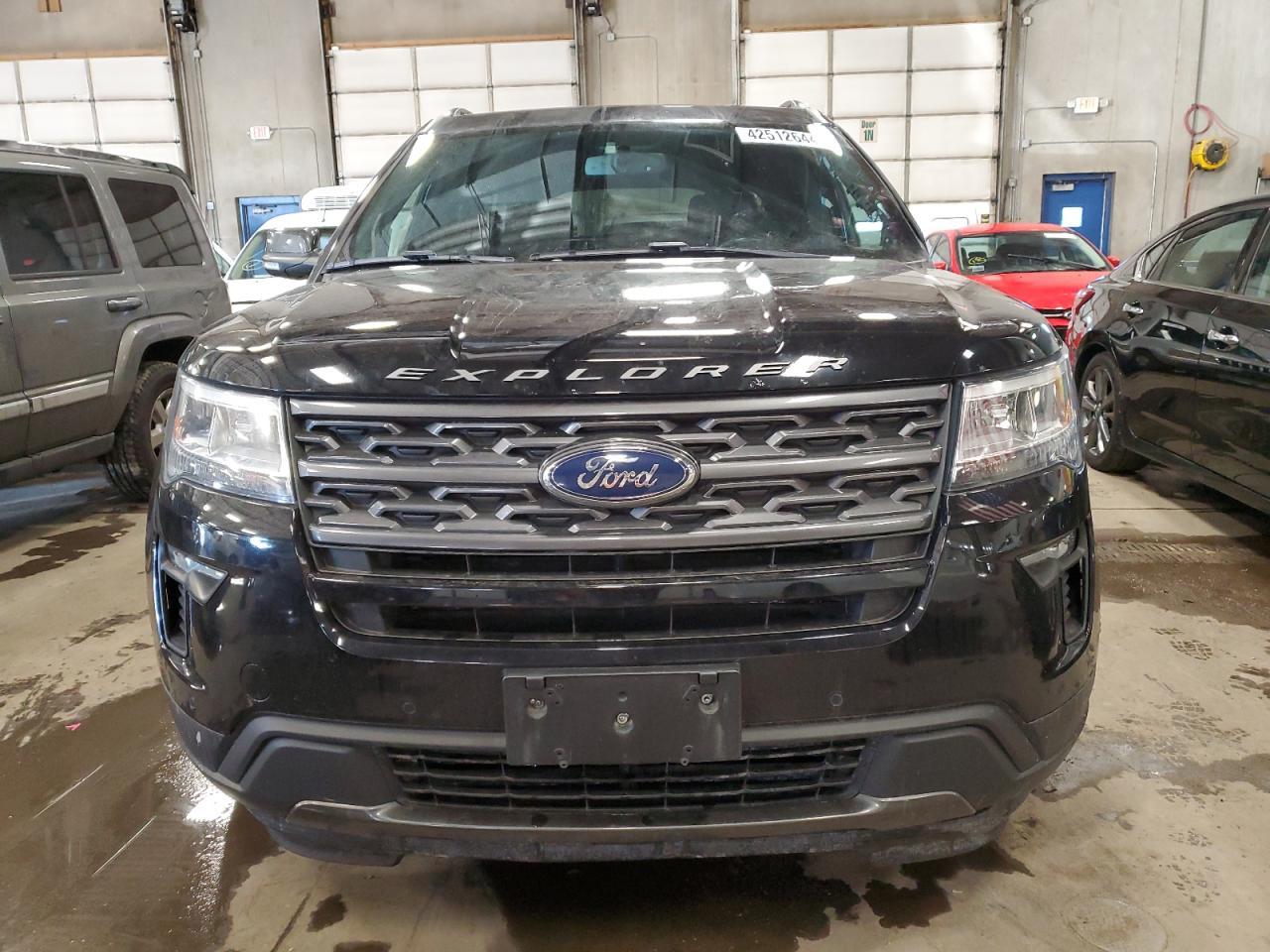 2018 FORD EXPLORER X - Фото 5