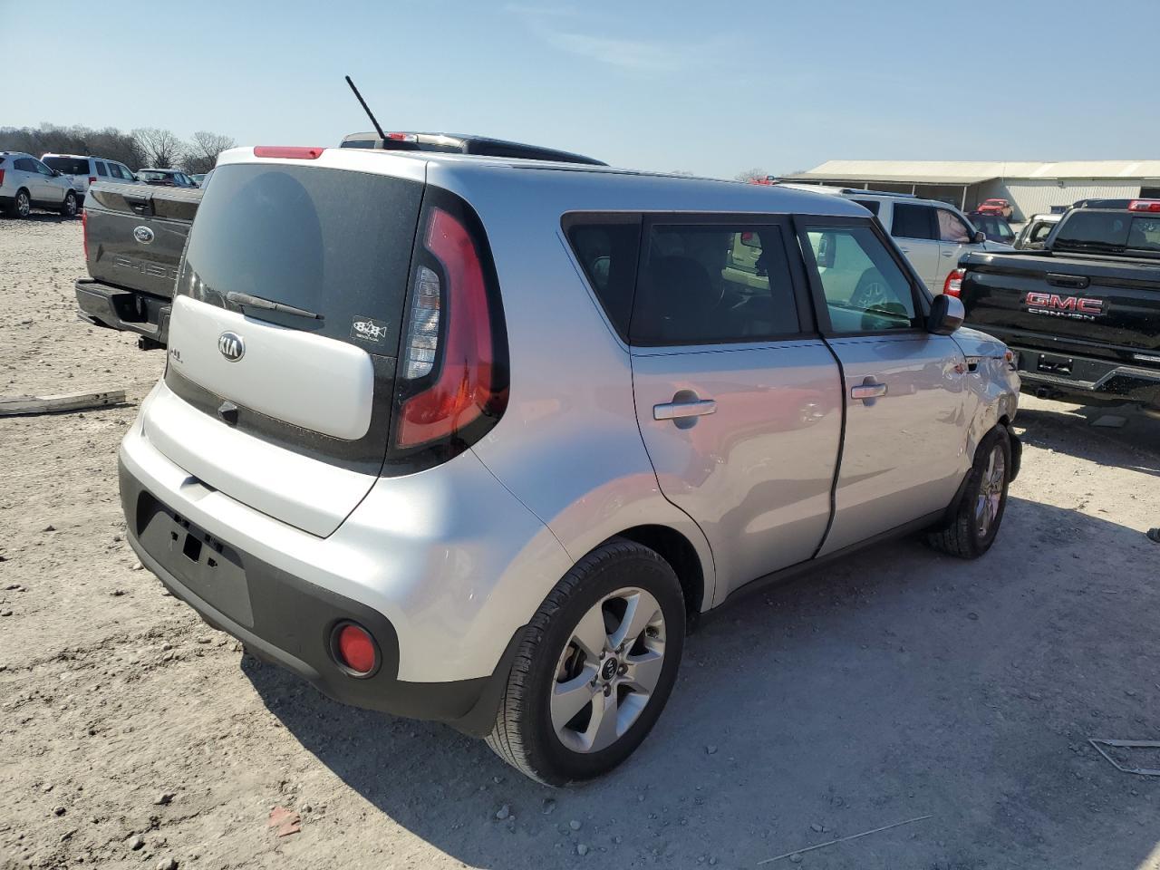 2019 KIA SOUL - Фото 3