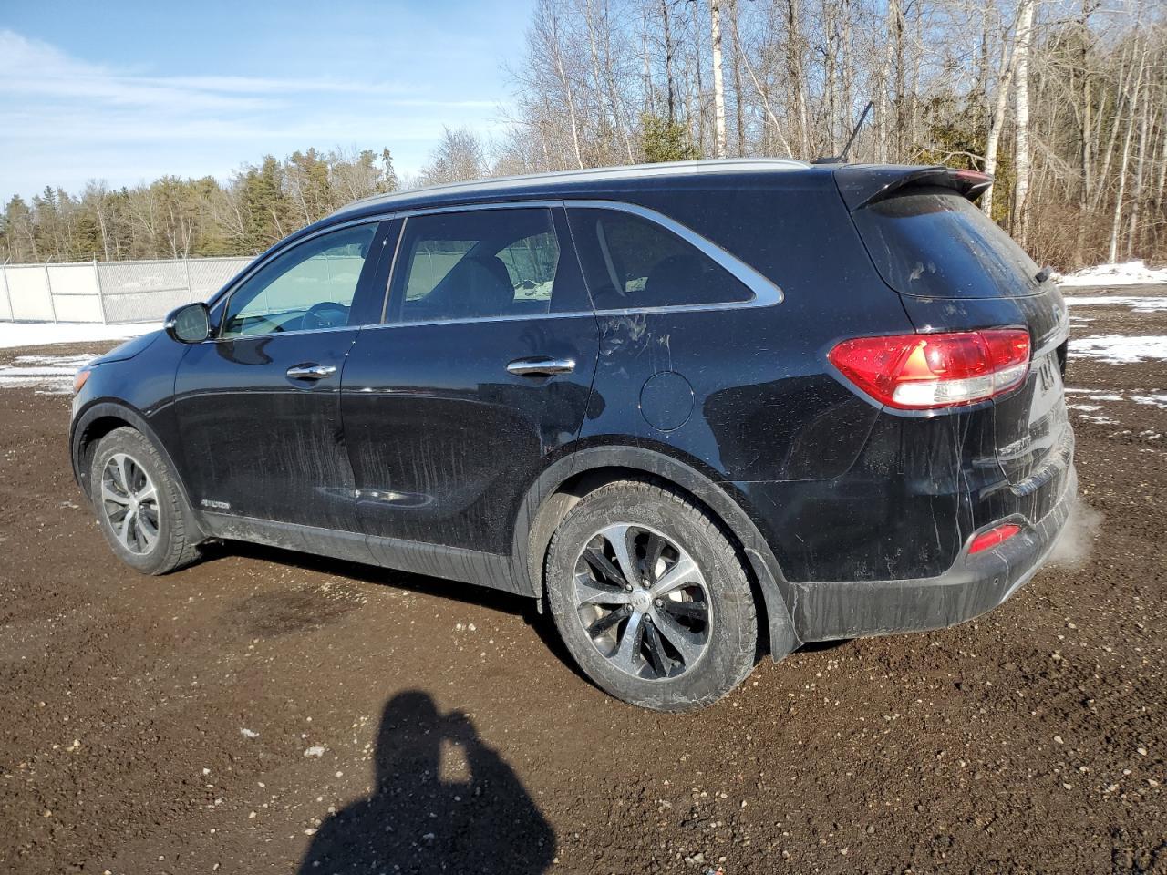 2016 KIA SORENTO EX - Image 2