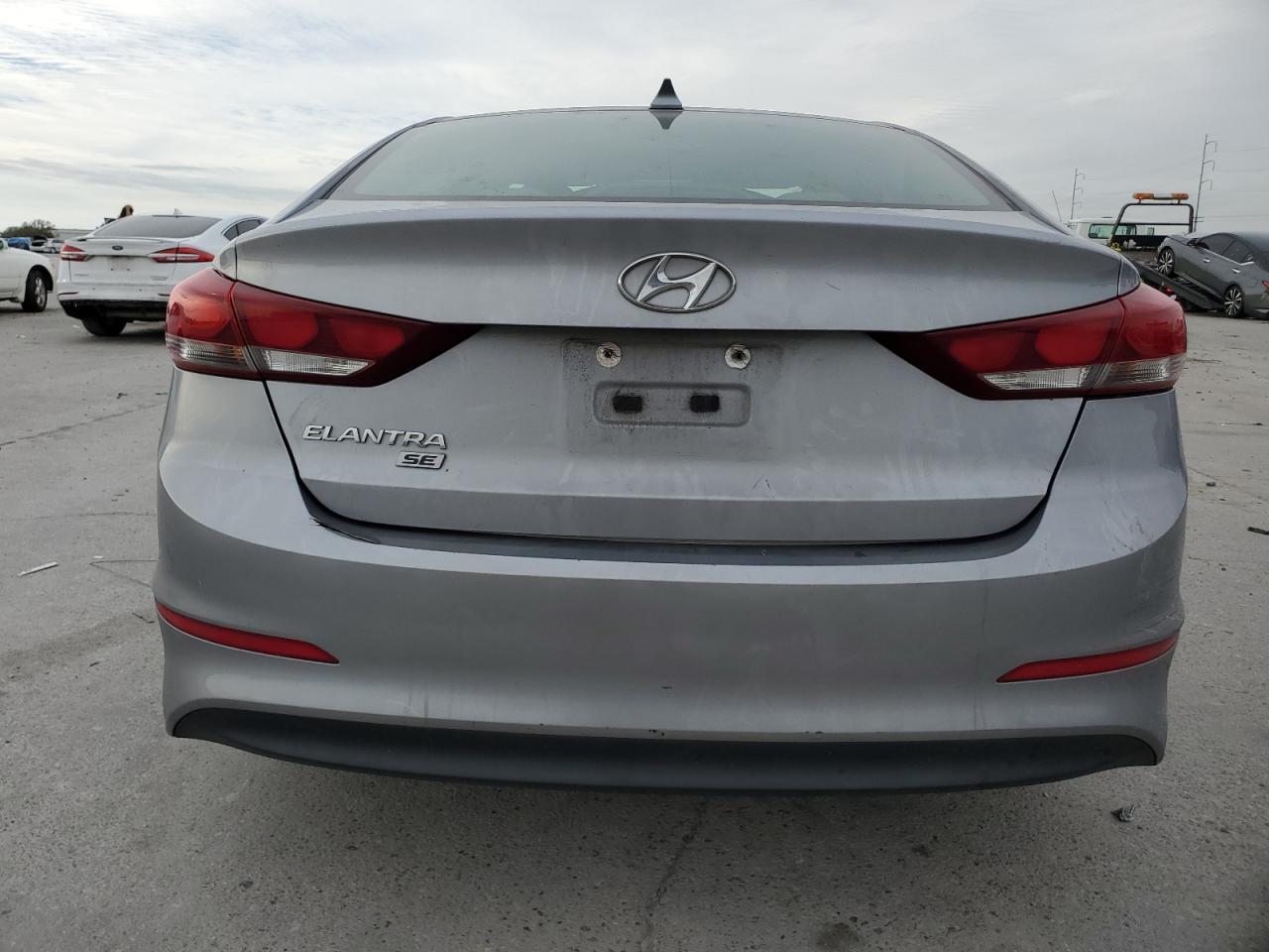 2017 HYUNDAI ELANTRA SE - Image 6