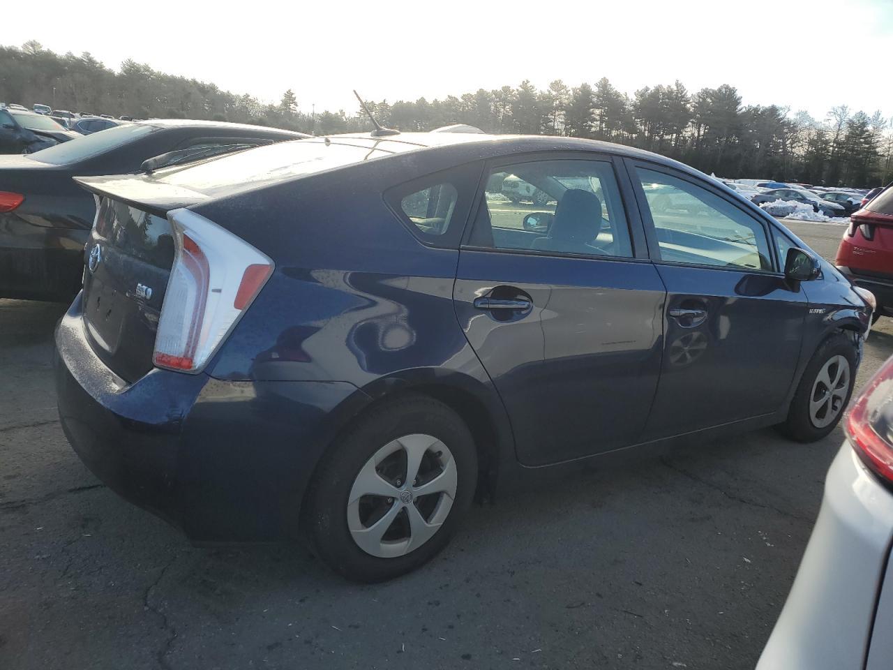 2015 TOYOTA PRIUS - Image 3