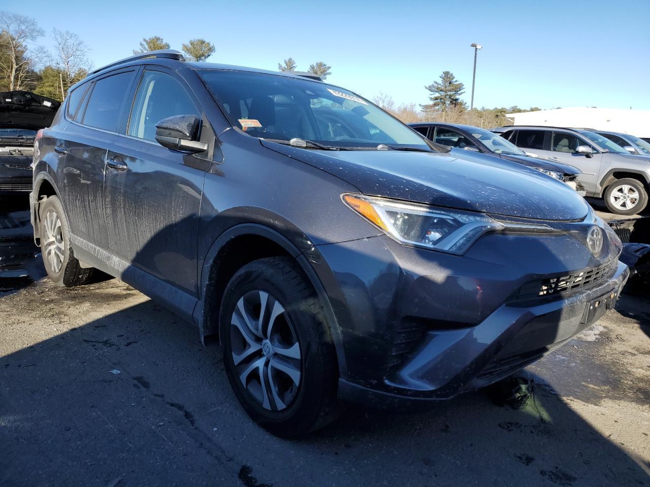 2017 TOYOTA RAV4 LE - Фото 4