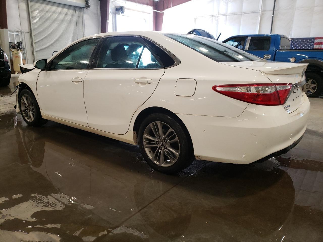 2016 TOYOTA CAMRY LE - Image 2