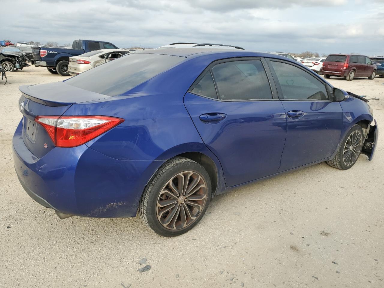 2015 TOYOTA COROLLA L - Фото 3