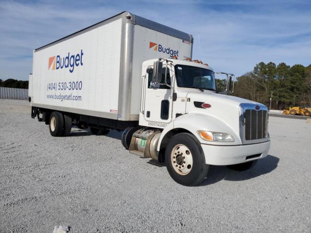 2015 Peterbilt 330 - Image 4