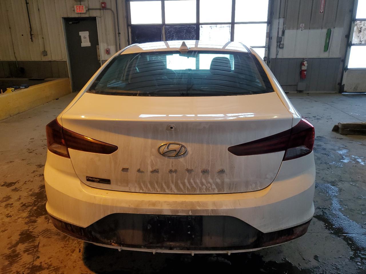 2019 HYUNDAI ELANTRA SE - Фото 6