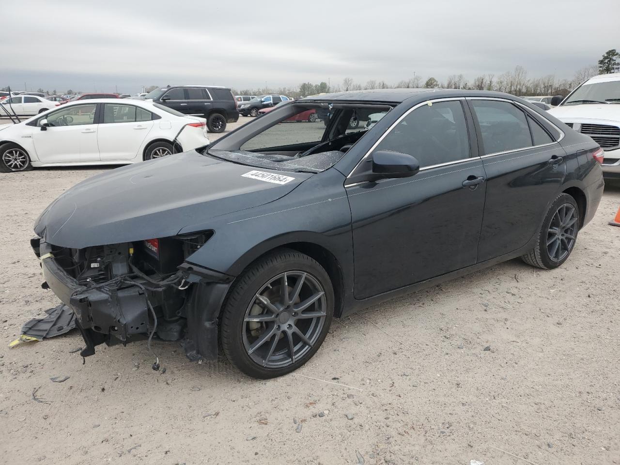 2015 TOYOTA CAMRY LE car image