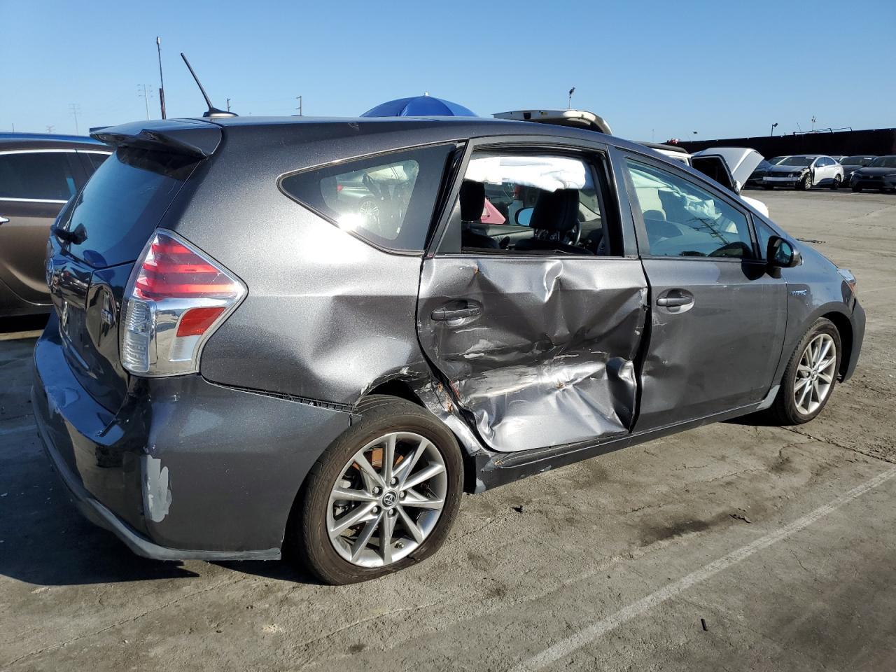 2015 TOYOTA PRIUS V - Image 3
