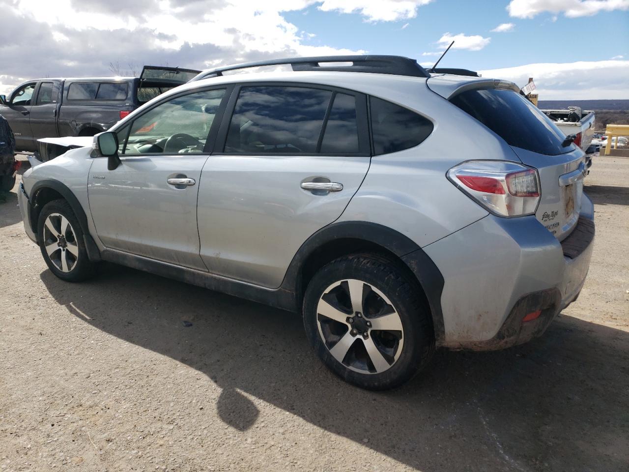 2014 SUBARU XV CROSSTR - Image 2