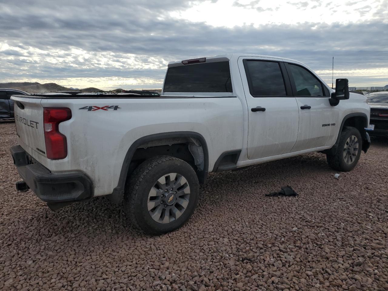 2023 CHEVROLET SILVERADO - Image 3