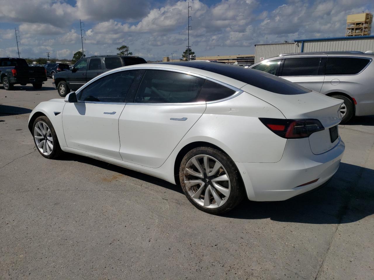 2019 TESLA MODEL 3 - Фото 2