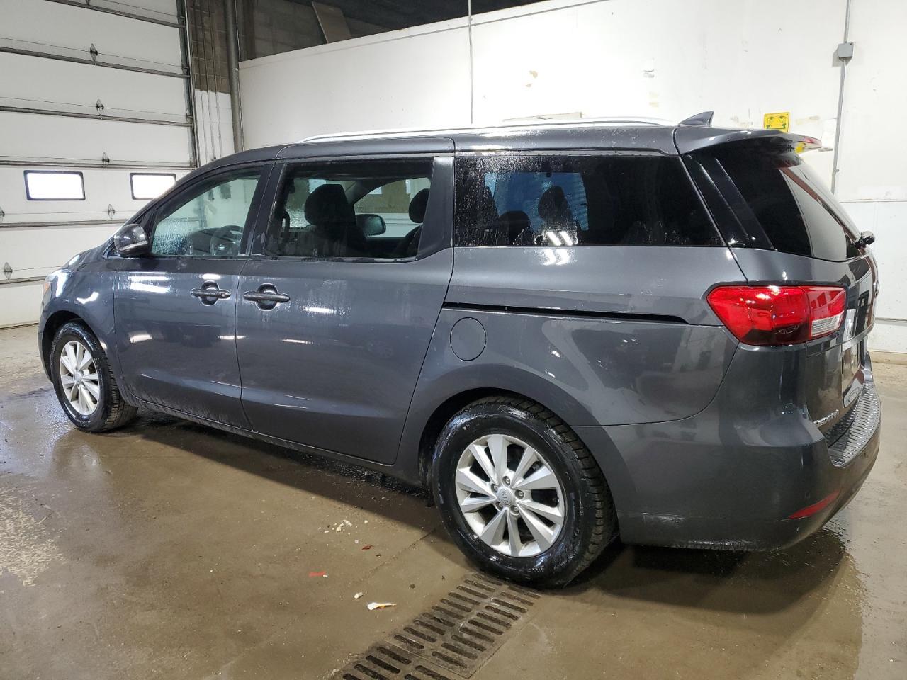 2016 KIA SEDONA LX - Image 2
