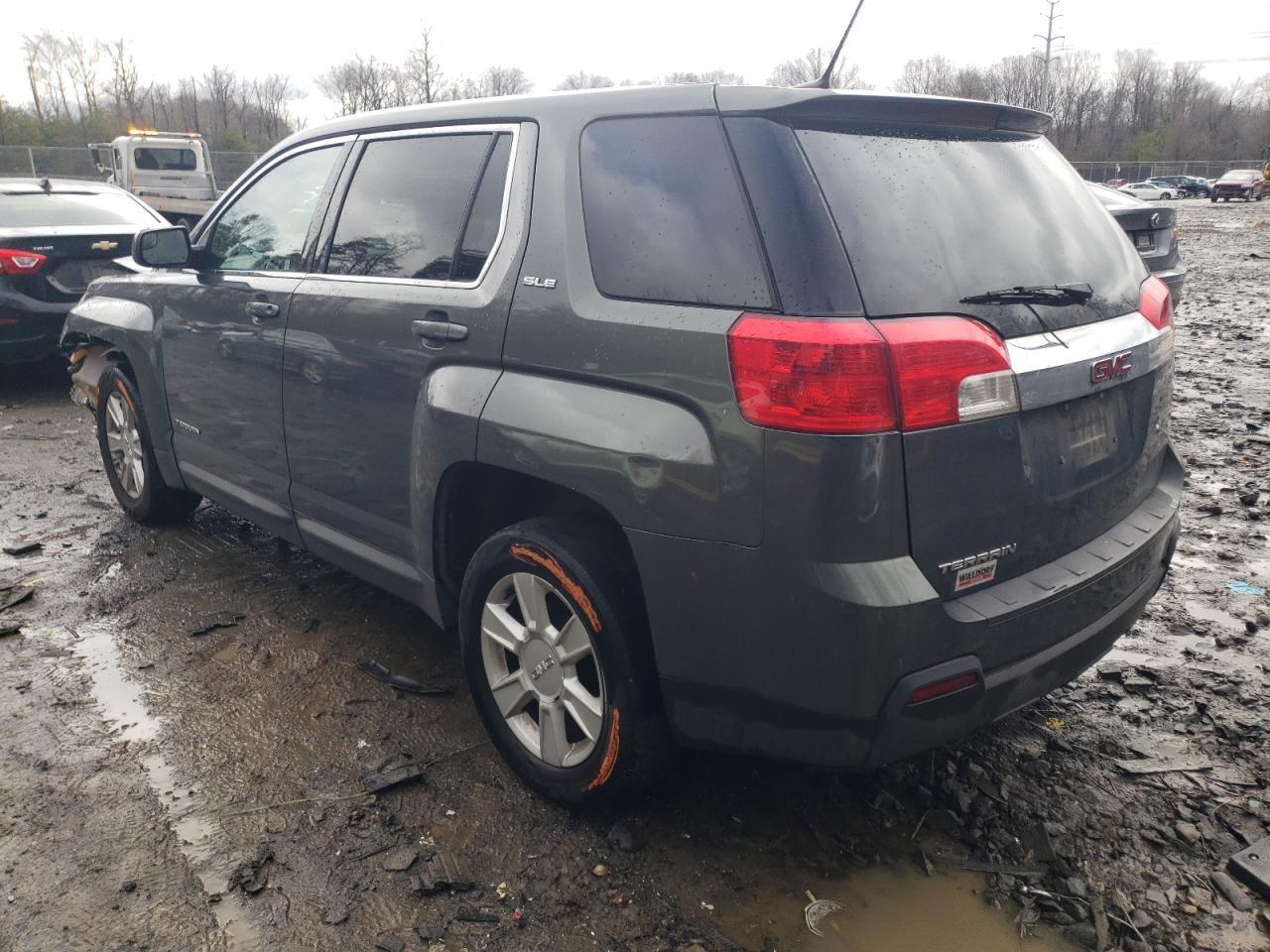 2013 GMC TERRAIN SL - Image 2