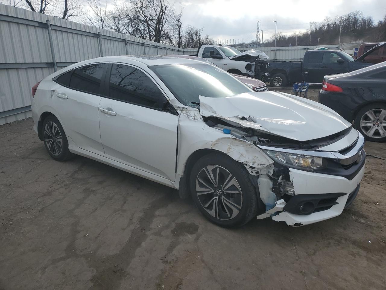2017 HONDA CIVIC EXL - Image 4