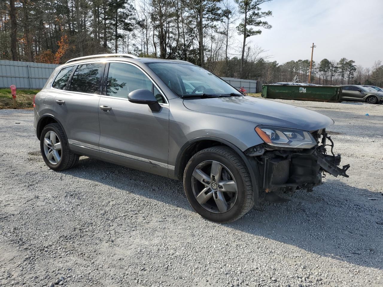 2012 VOLKSWAGEN TOUAREG V6 - Image 4
