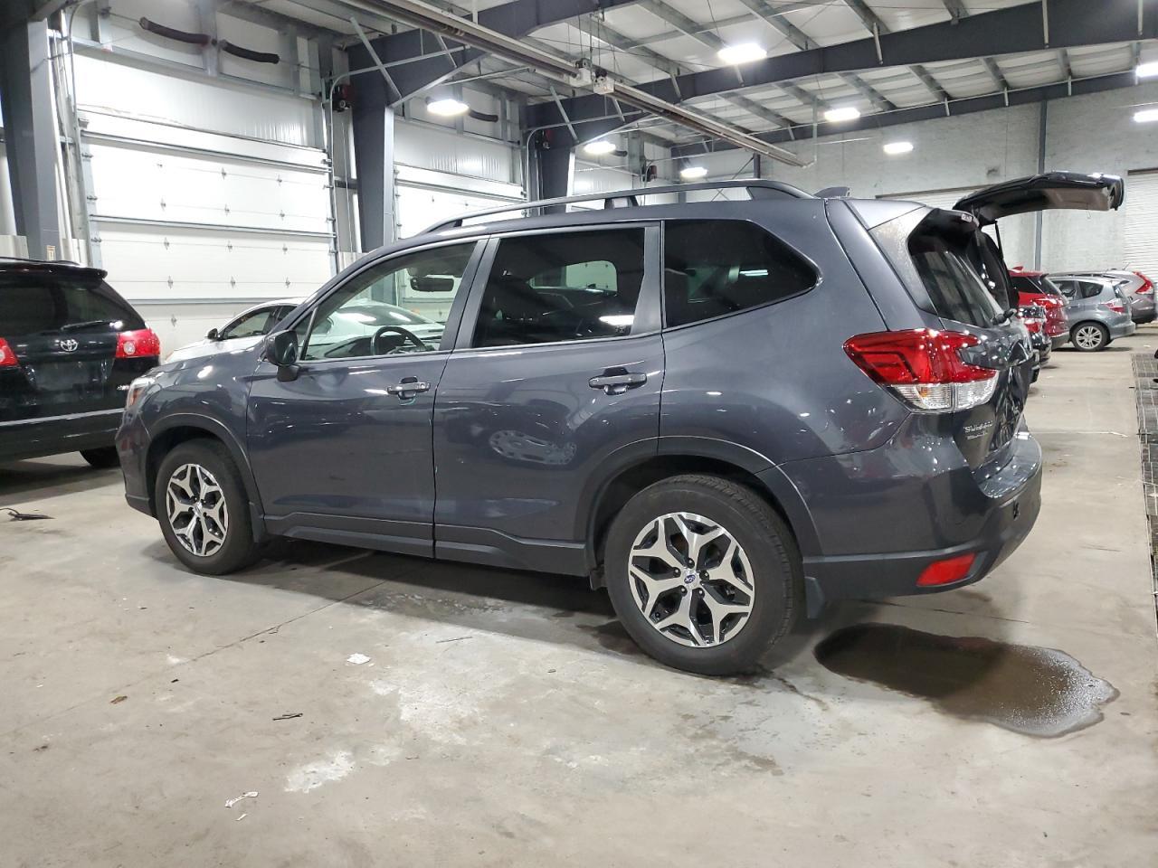 2021 SUBARU FORESTER P - Фото 2