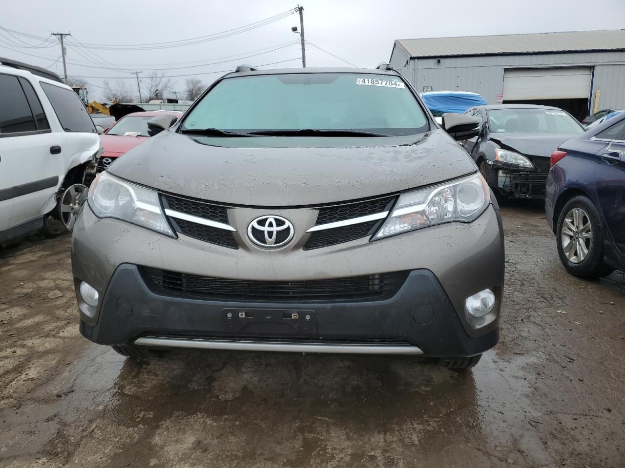 2015 TOYOTA RAV4 XLE - Image 5