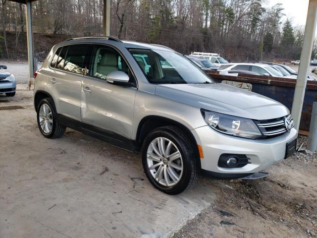 2013 Volkswagen Tiguan S - Image 4