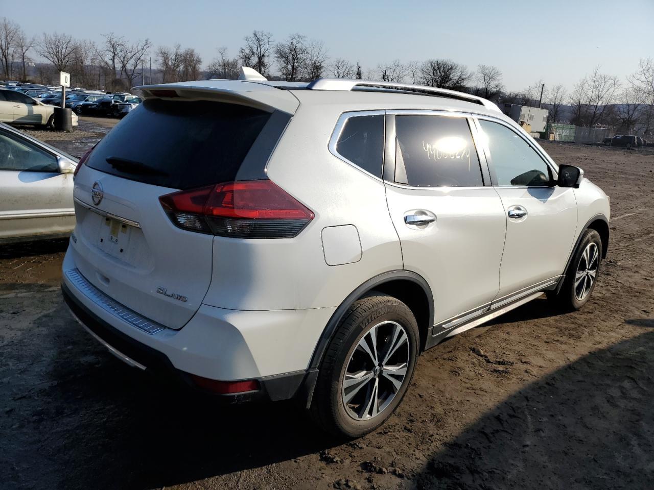 2018 NISSAN ROGUE S - Фото 3