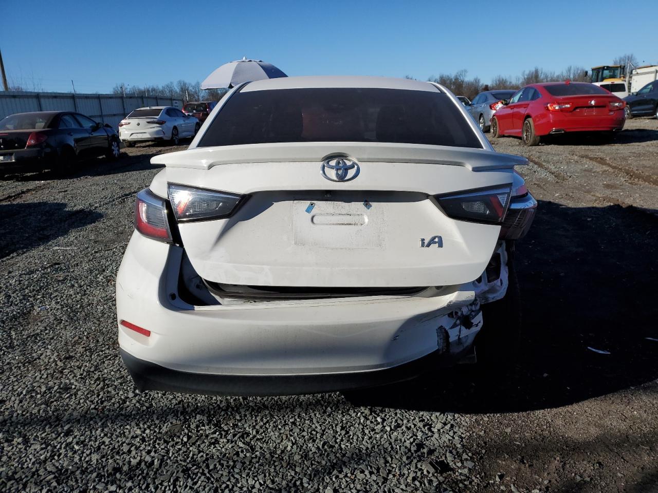 2017 TOYOTA YARIS IA - Фото 6