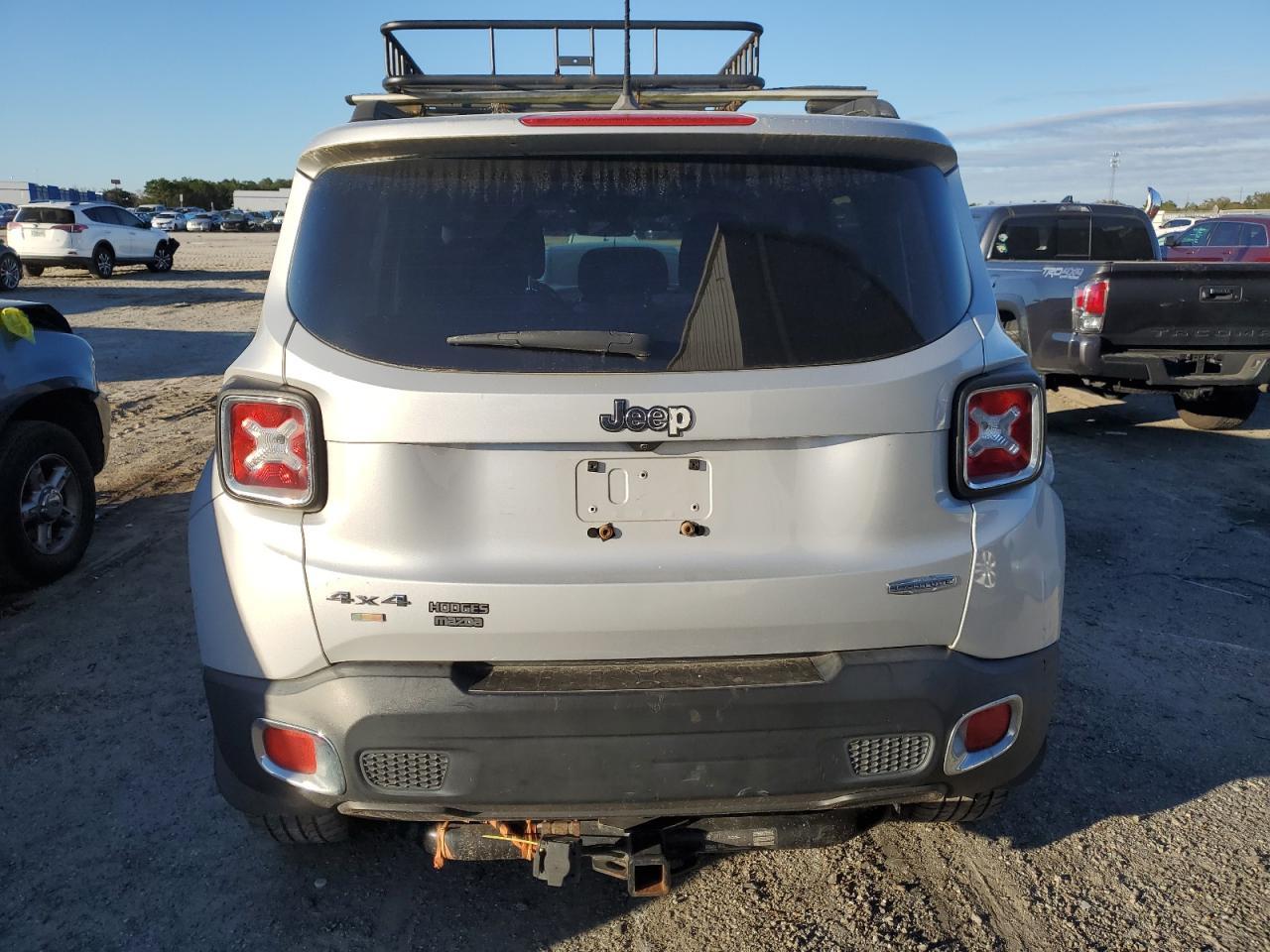 2017 JEEP RENEGADE L - Фото 6
