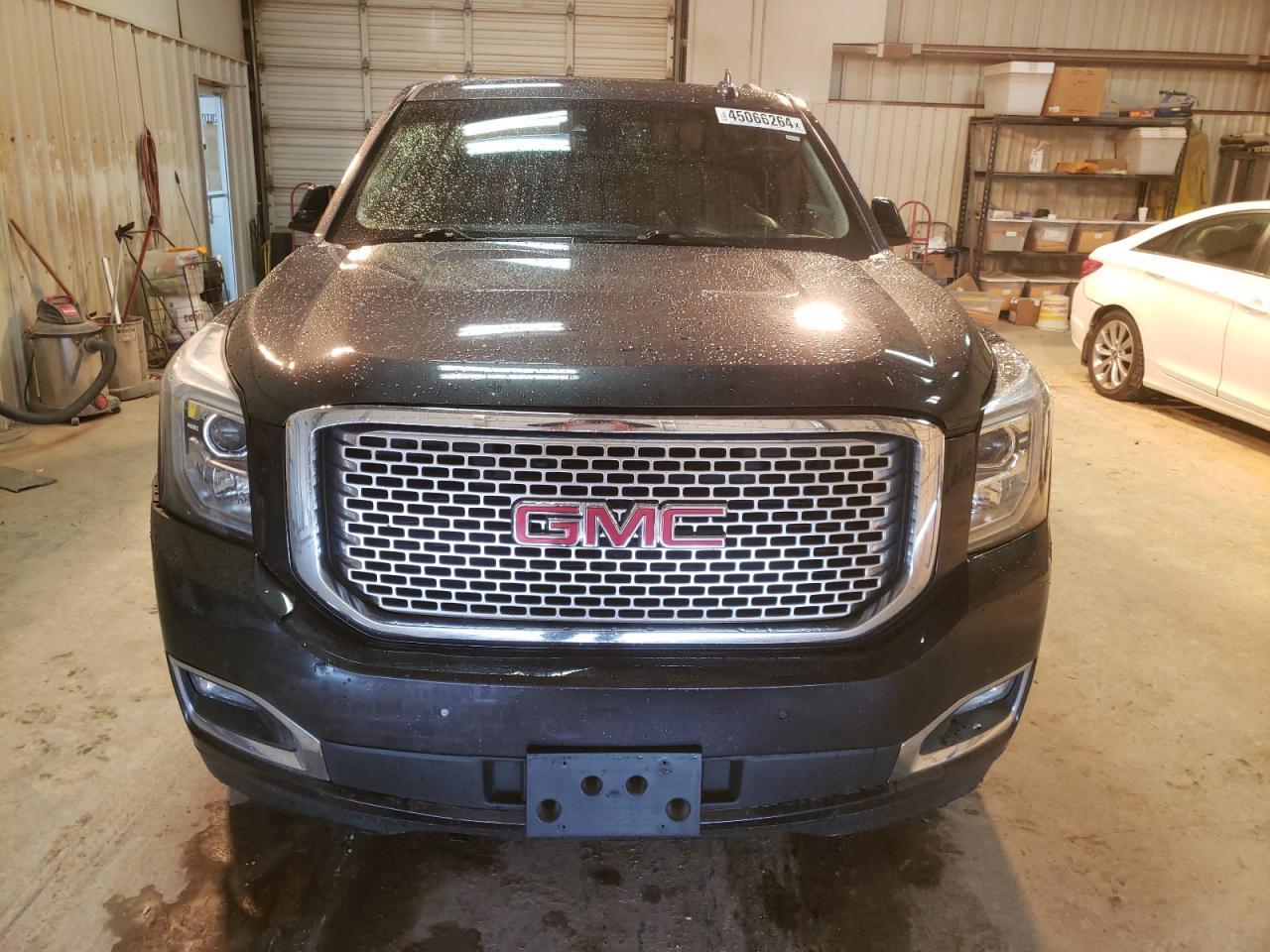 2017 GMC YUKON DENA - Фото 5