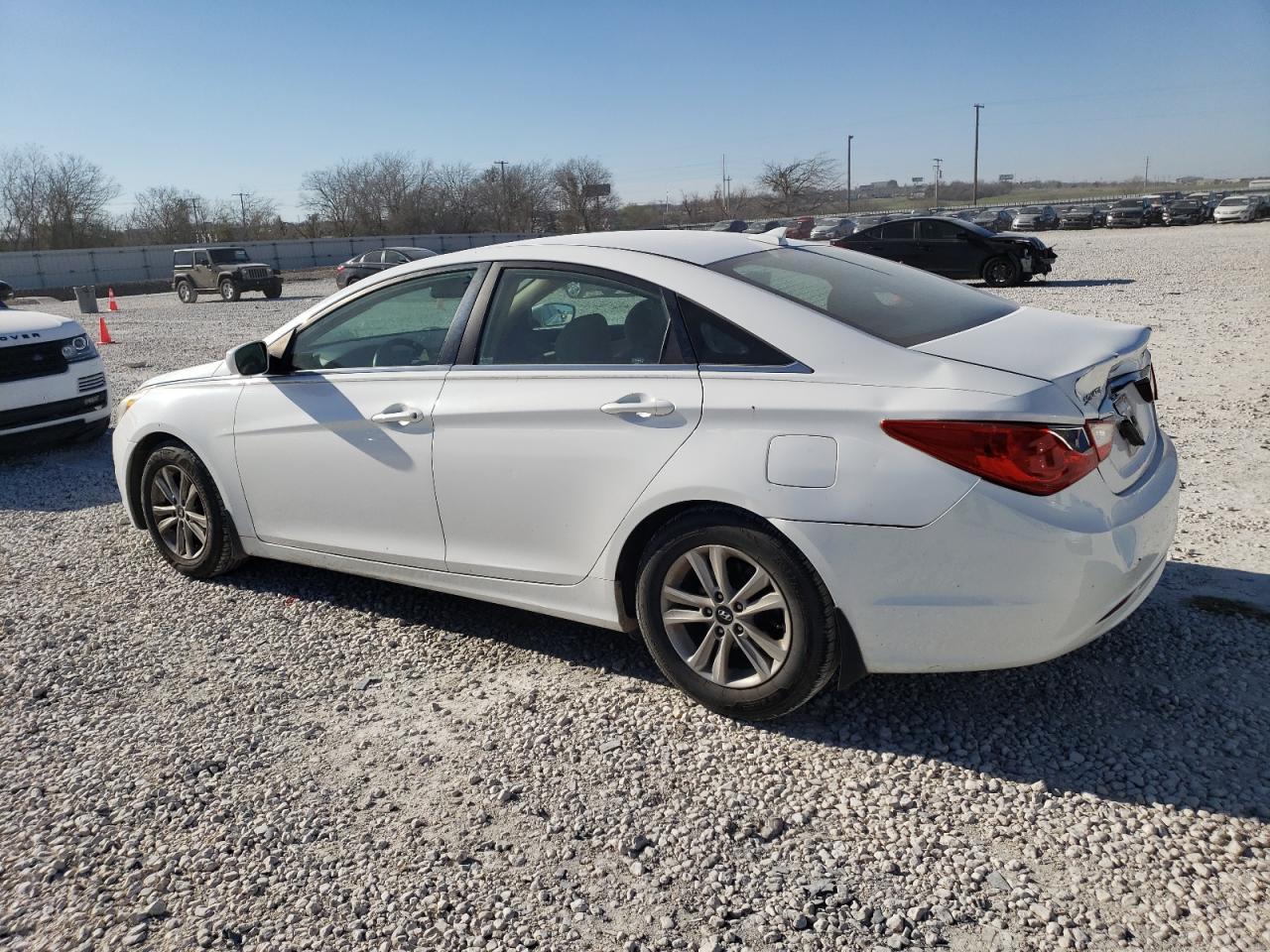 2013 HYUNDAI SONATA GLS - Image 2