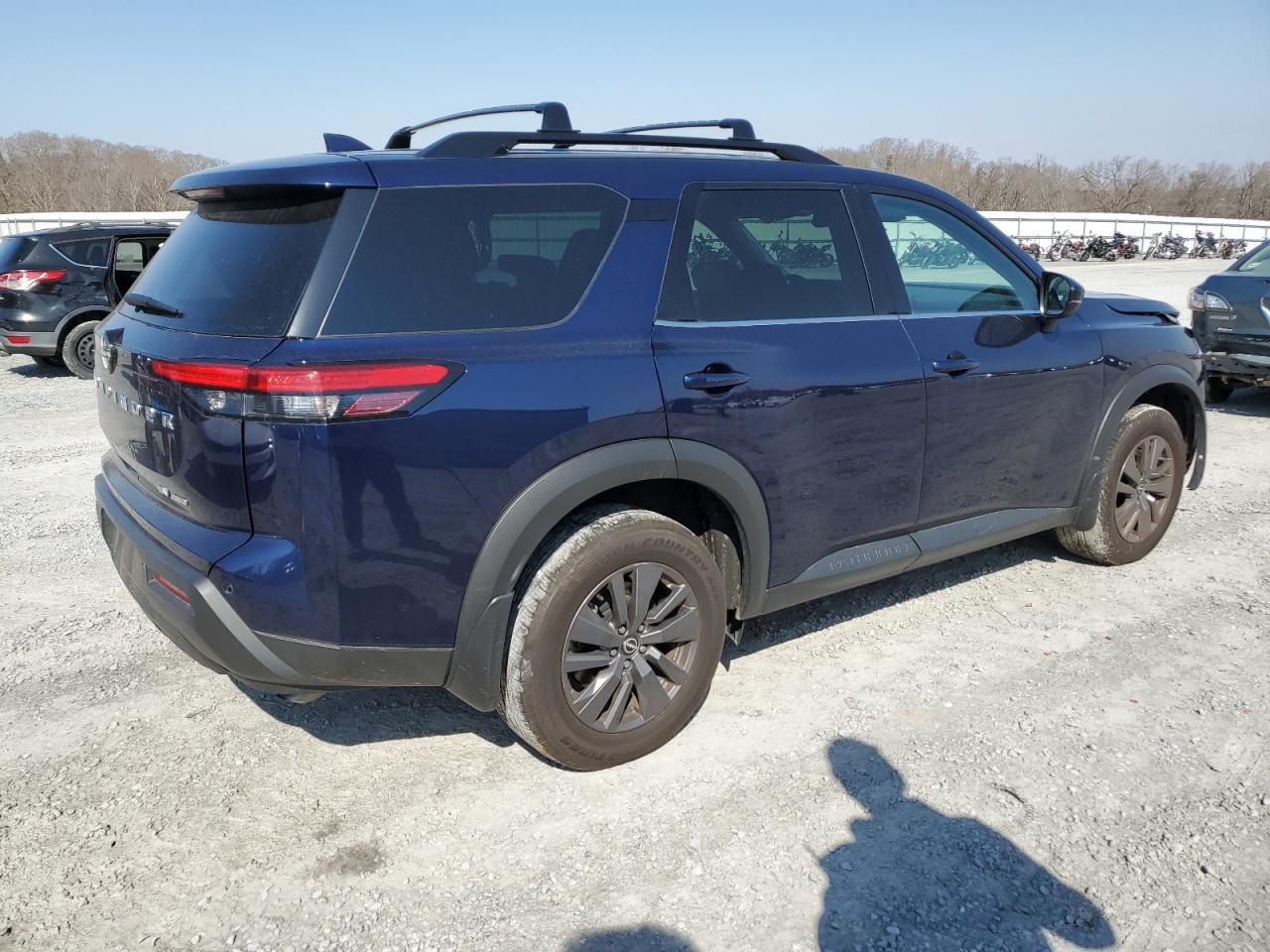 2023 NISSAN PATHFINDER - Фото 3