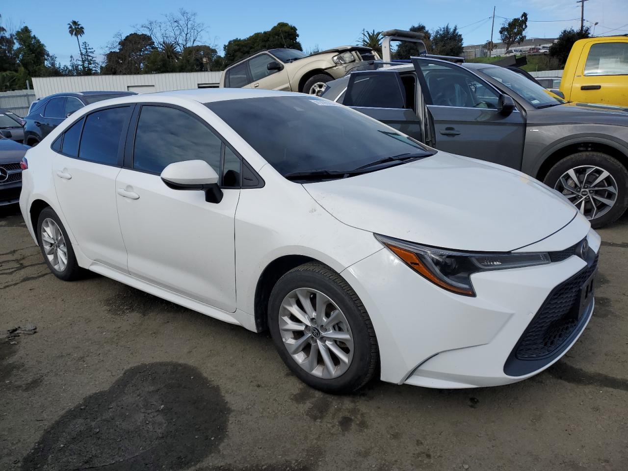 2021 TOYOTA COROLLA LE - Image 4
