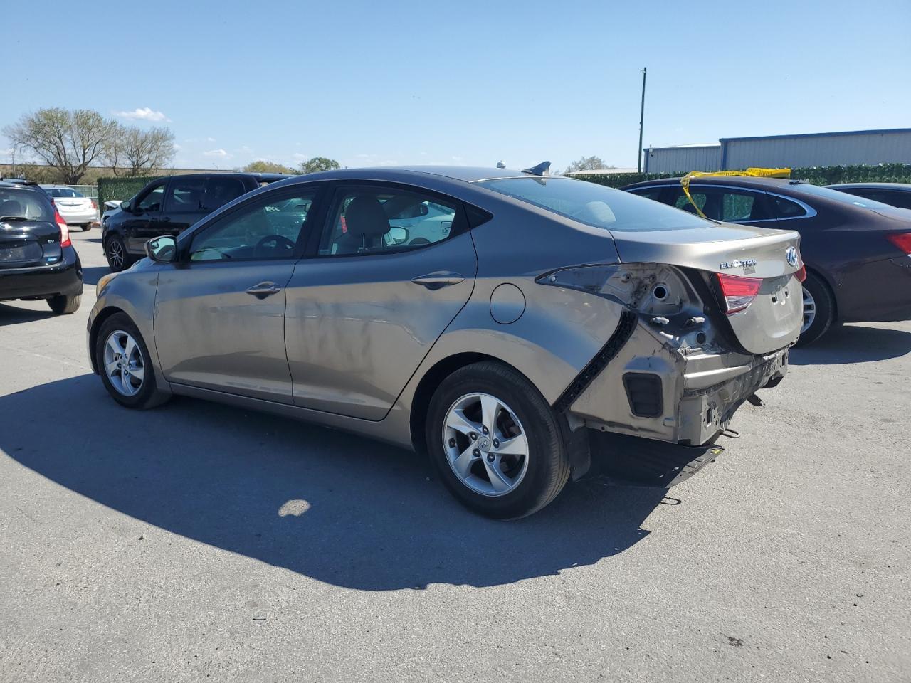 2014 HYUNDAI ELANTRA SE - Image 2
