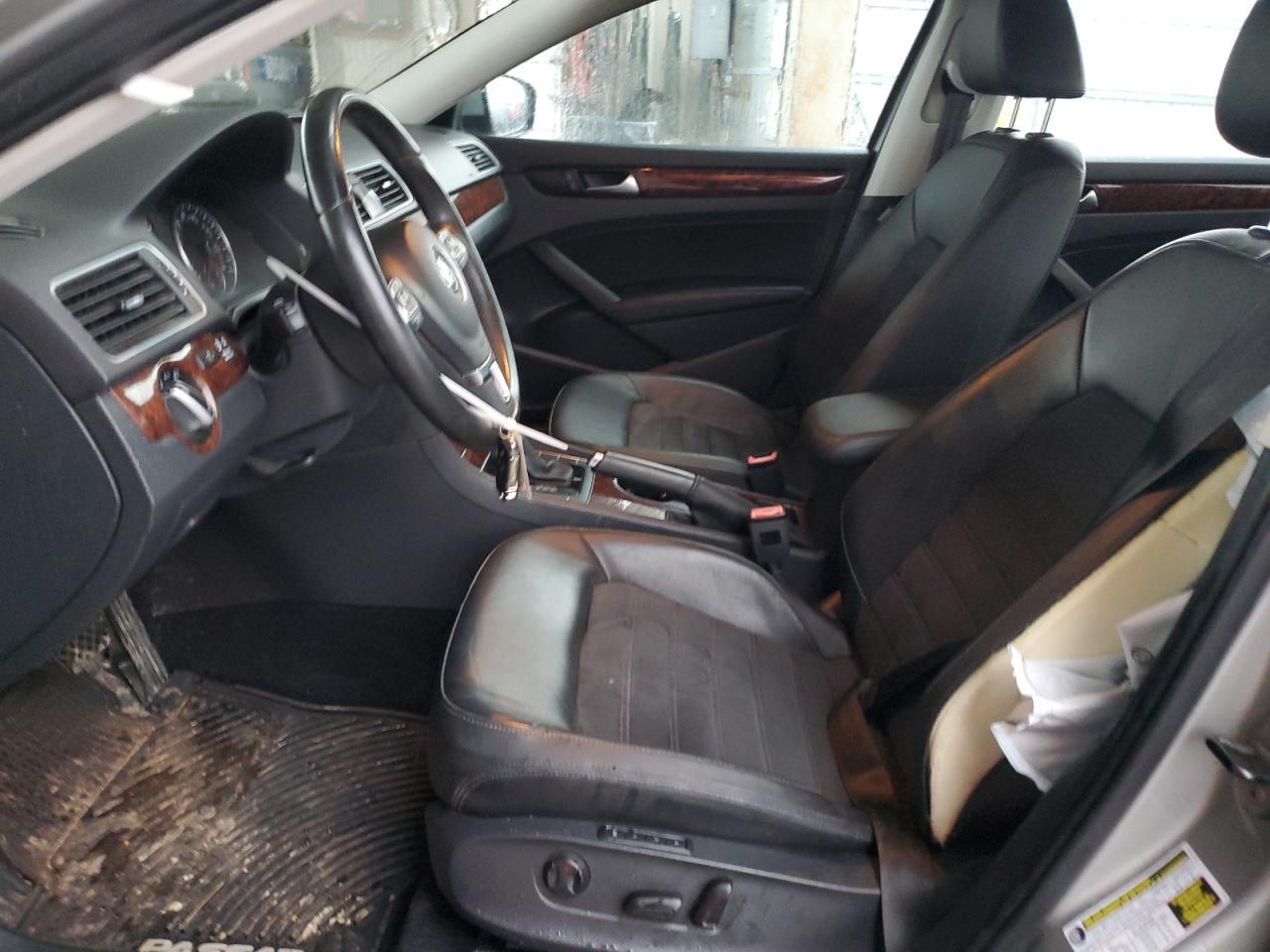 2013 VOLKSWAGEN PASSAT SEL - Image 7