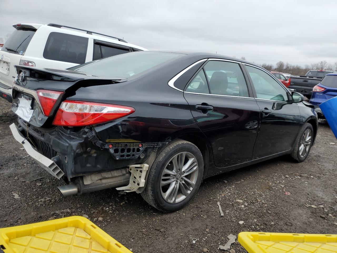2017 TOYOTA CAMRY LE - Фото 3