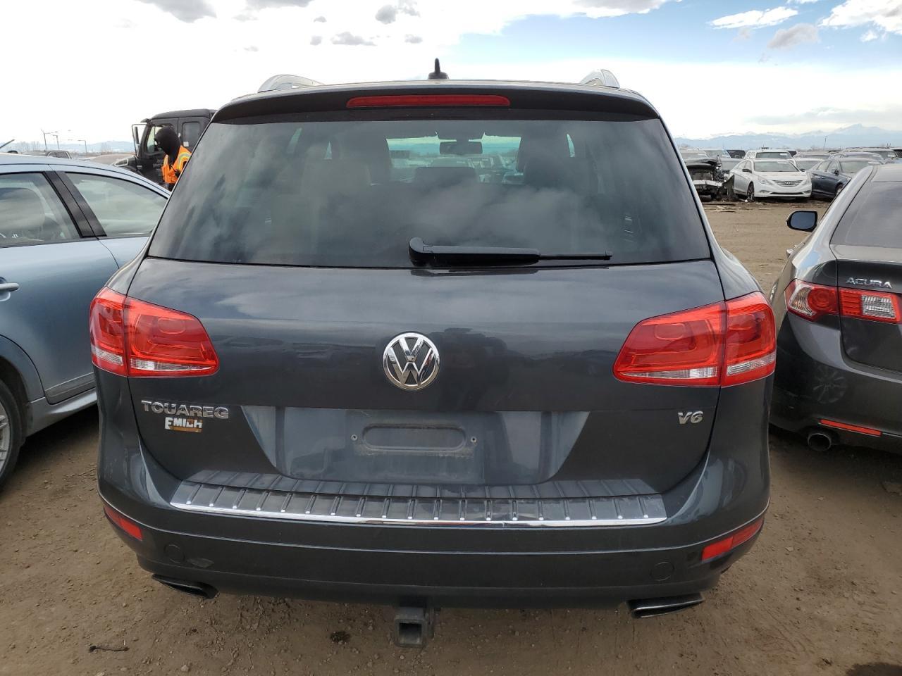 2013 VOLKSWAGEN TOUAREG V6 - Image 6