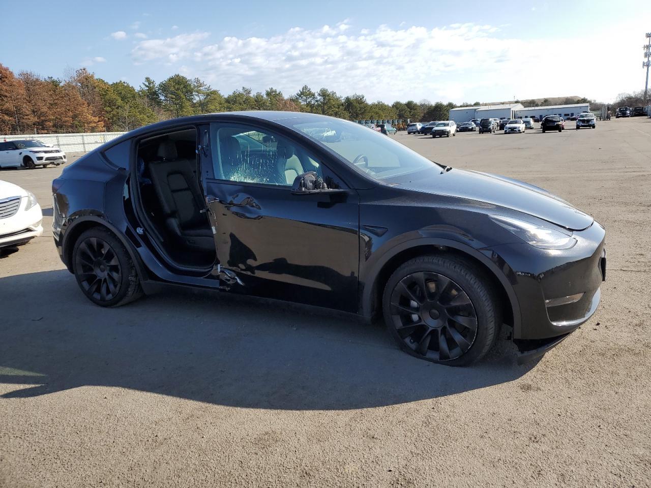 2023 TESLA MODEL Y - Фото 4