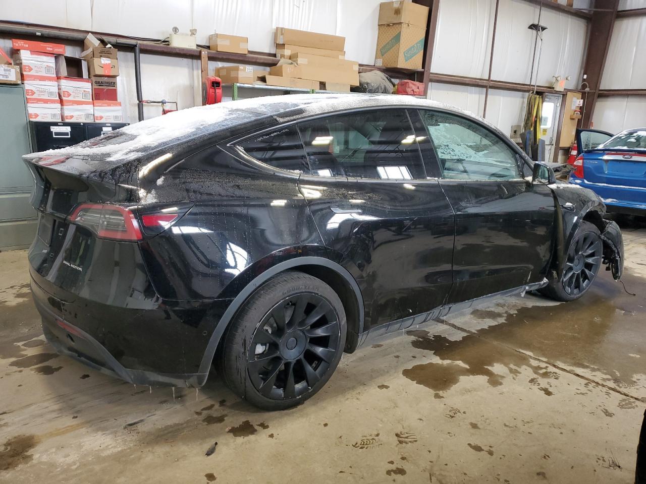 2022 TESLA MODEL Y - Фото 3