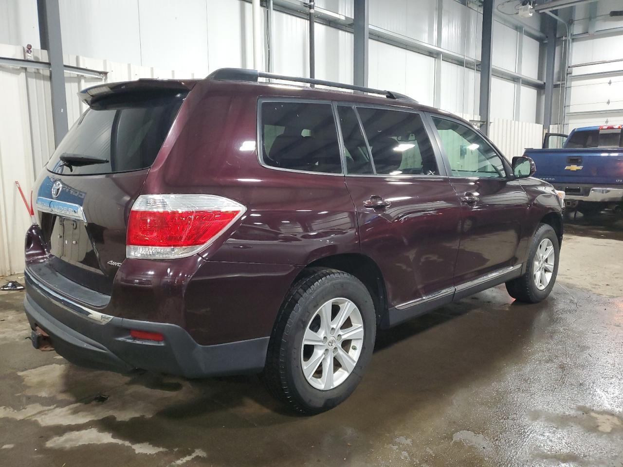 2011 TOYOTA HIGHLANDER - Фото 3